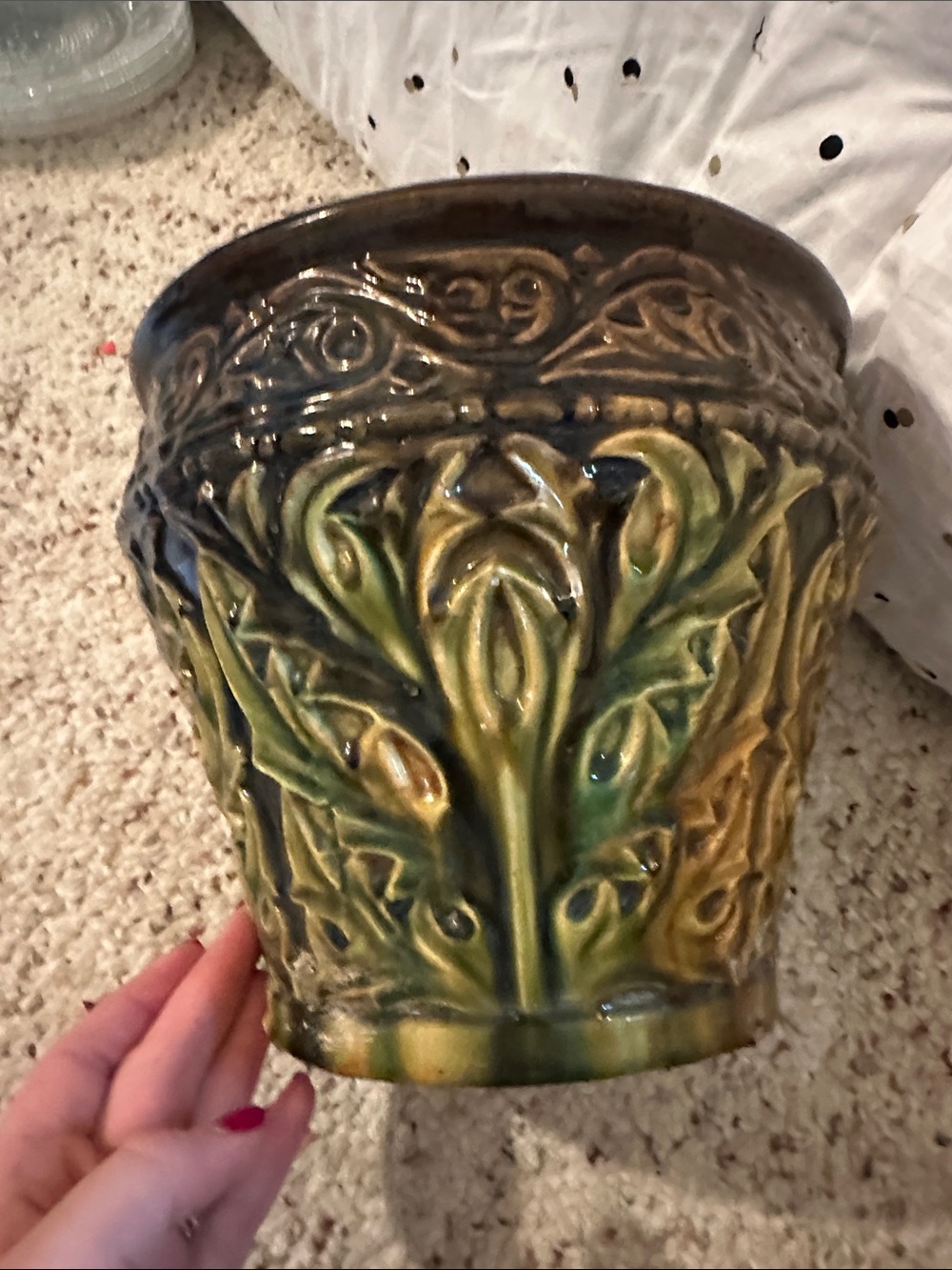 1920s McCoy Acanthus Leaf Jardinière
***repaired